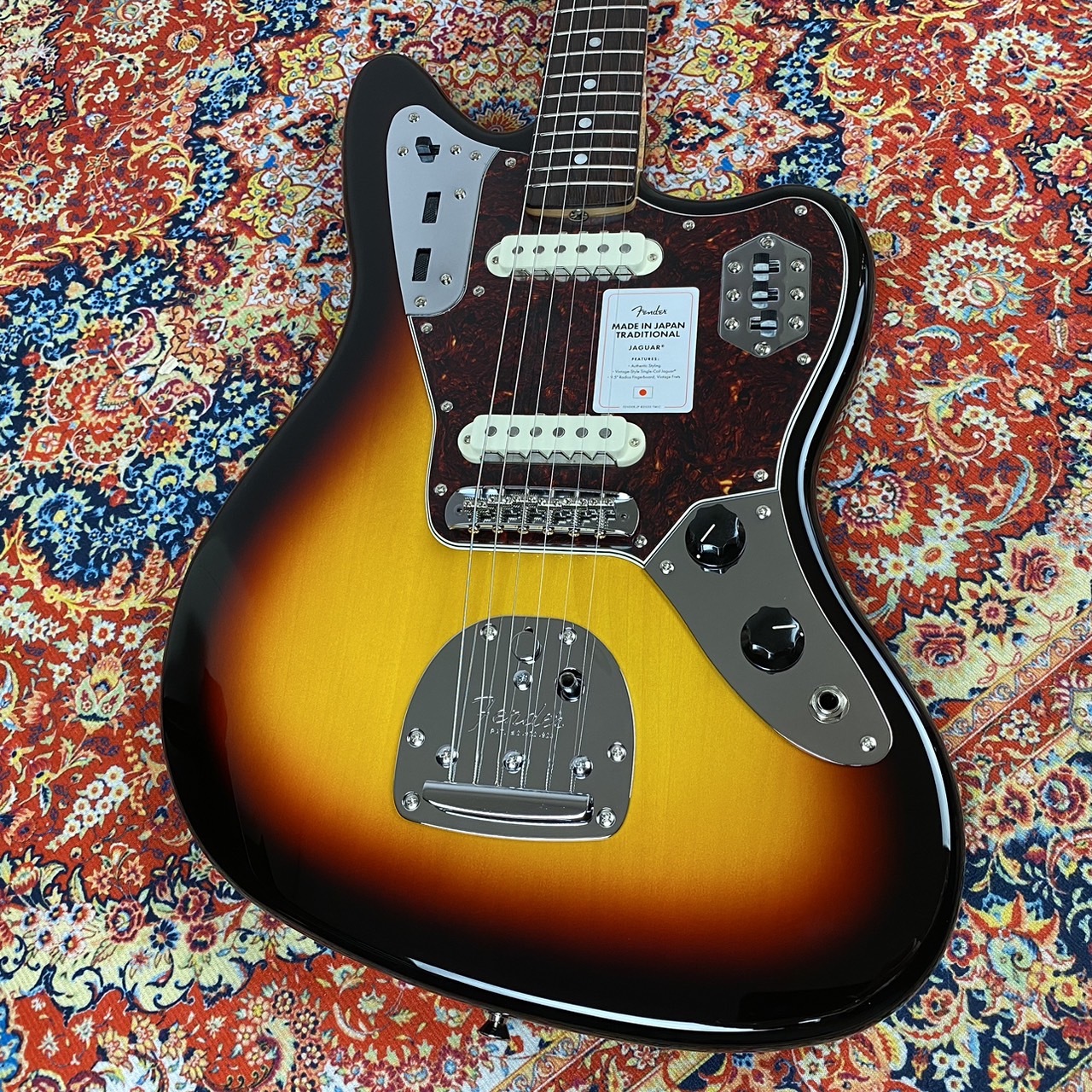 Fender Made in Japan Traditional 60s Jaguar Rosewood Fingerboard - 3-Color Sunburst