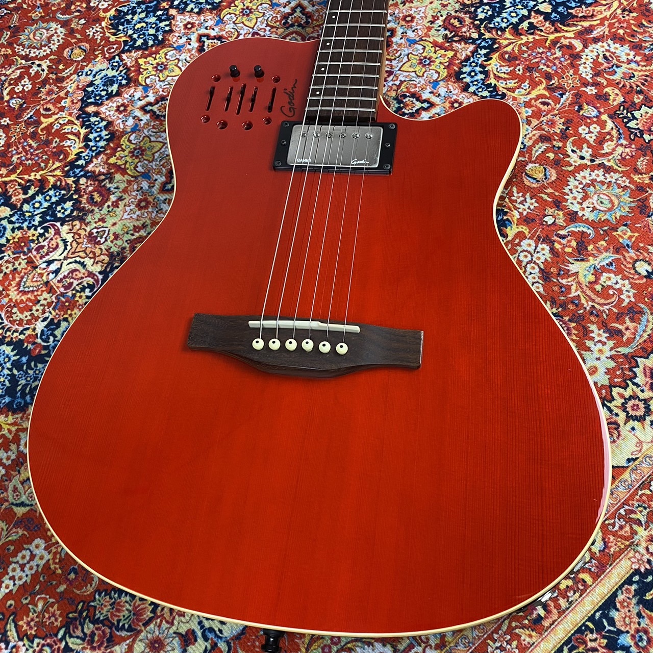 Godin A6 Ultra High Gloss Red