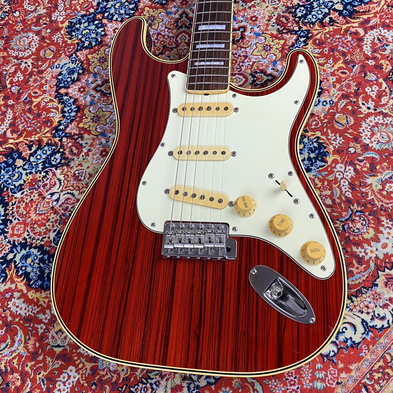 Fender Japan ST68-HO( Semi Hollow Stratocaster)【限定モデル】