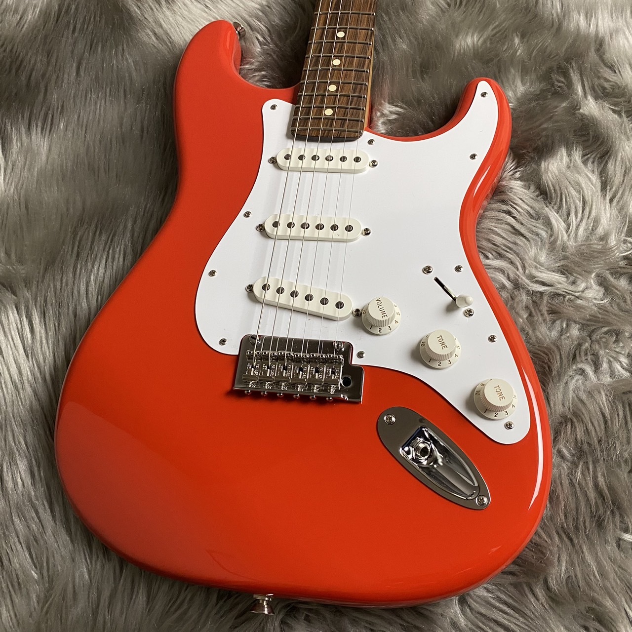 中古Fender Player Stratocaster Pau Ferro Fingerboard Fiesta Red
