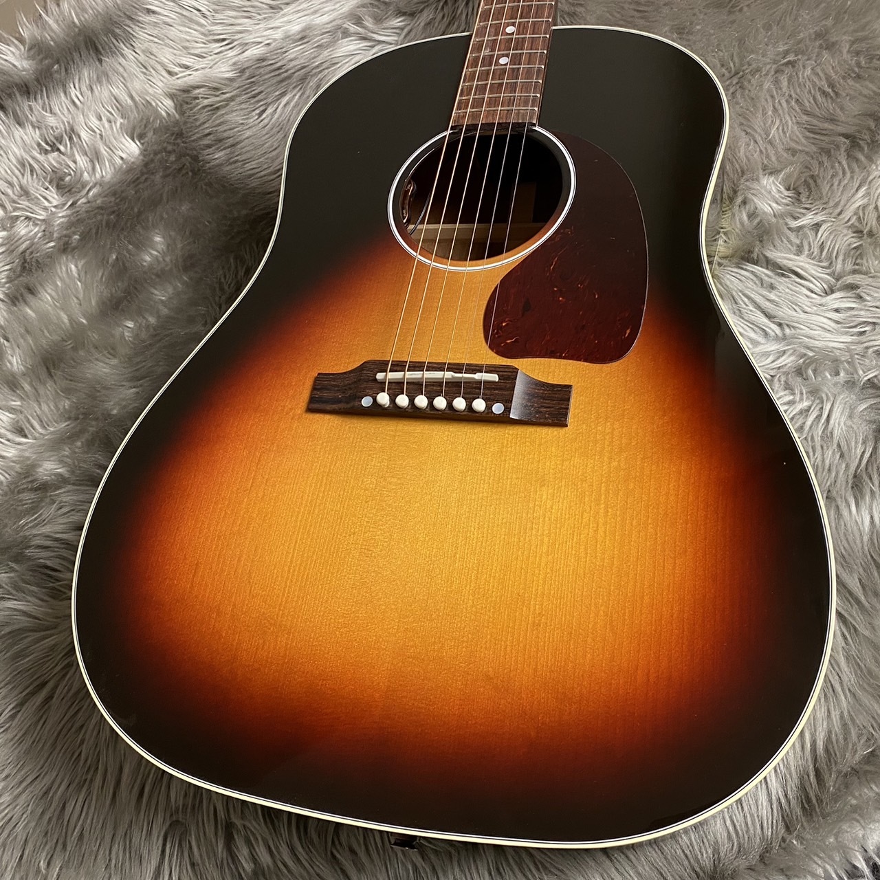 GibsonJ-45 Standard Red Spruce -Tri-burst 【Limited Edition 】【Adirondack Red Spruce】
