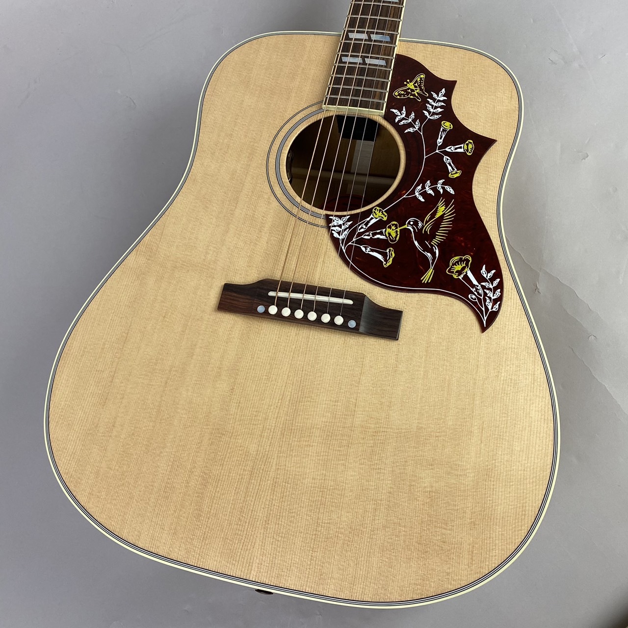 GibsonHummingbird Faded - Antique Natural