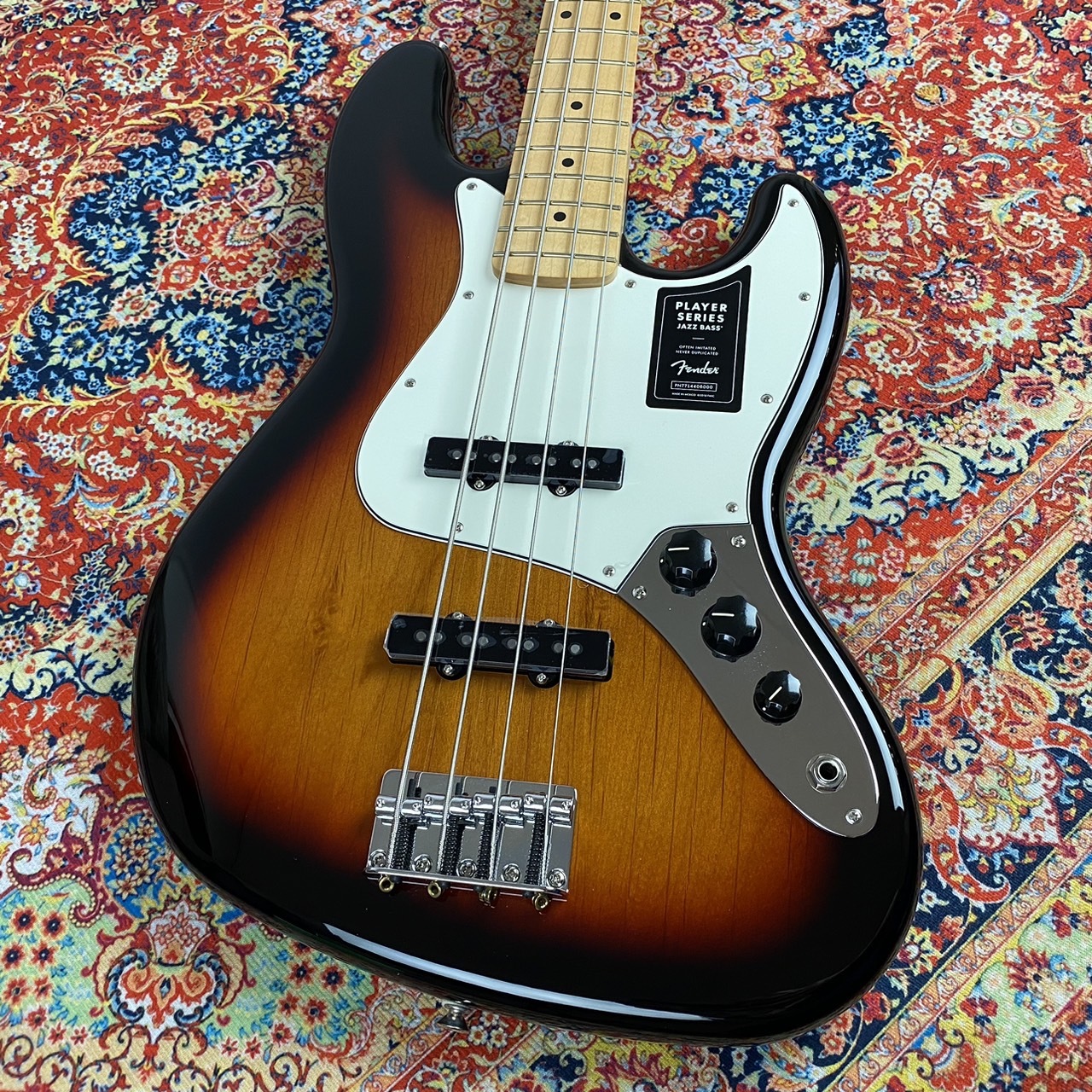 Fender Player Jazz Bass, Maple Fingerboard - 3-Color Sunburst