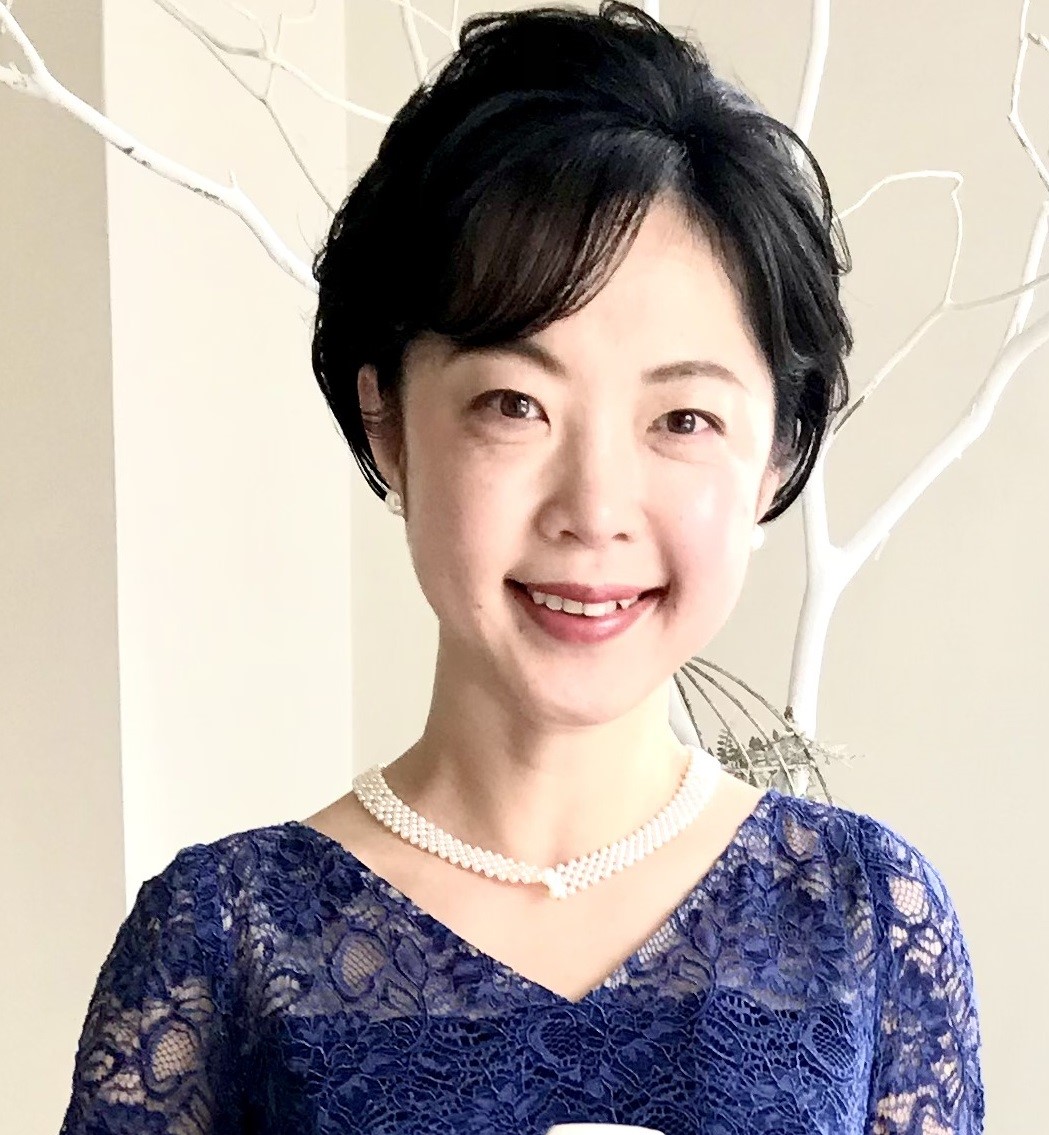 オカリナは、息を吹き込めば音が出るとても身近な楽器。「今まで音楽とは縁がなかった方」も、「音楽は苦手と思っていた方」も、「久しぶりに音楽に触れたい方」も指を使ったり、息を使ったりで、楽しく演奏をしてみませんか。 CONTENTS講師紹介講師からのメッセージレッスンご紹介どんなレッスン？どんなことがで […]
