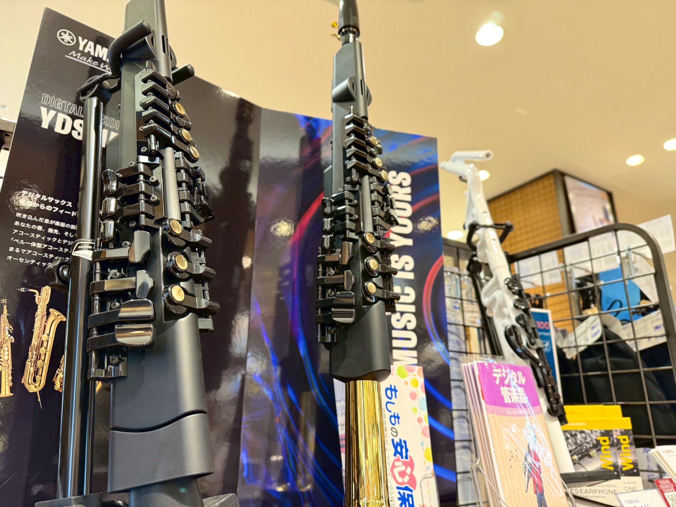 こんにちは！マークイズ福岡ももち店の盛上（もりがみ）です🌞この記事では、ももち店に展示しておりますデジタル管楽器のご紹介をいたします✩「デジタル管楽器ってなに？」という方や、楽器自体のご経験がない方でも安心して読んでいただけるような記事にしました！ぜひこの秋、新しい趣味や何か楽器を始めたいとお考えで […]