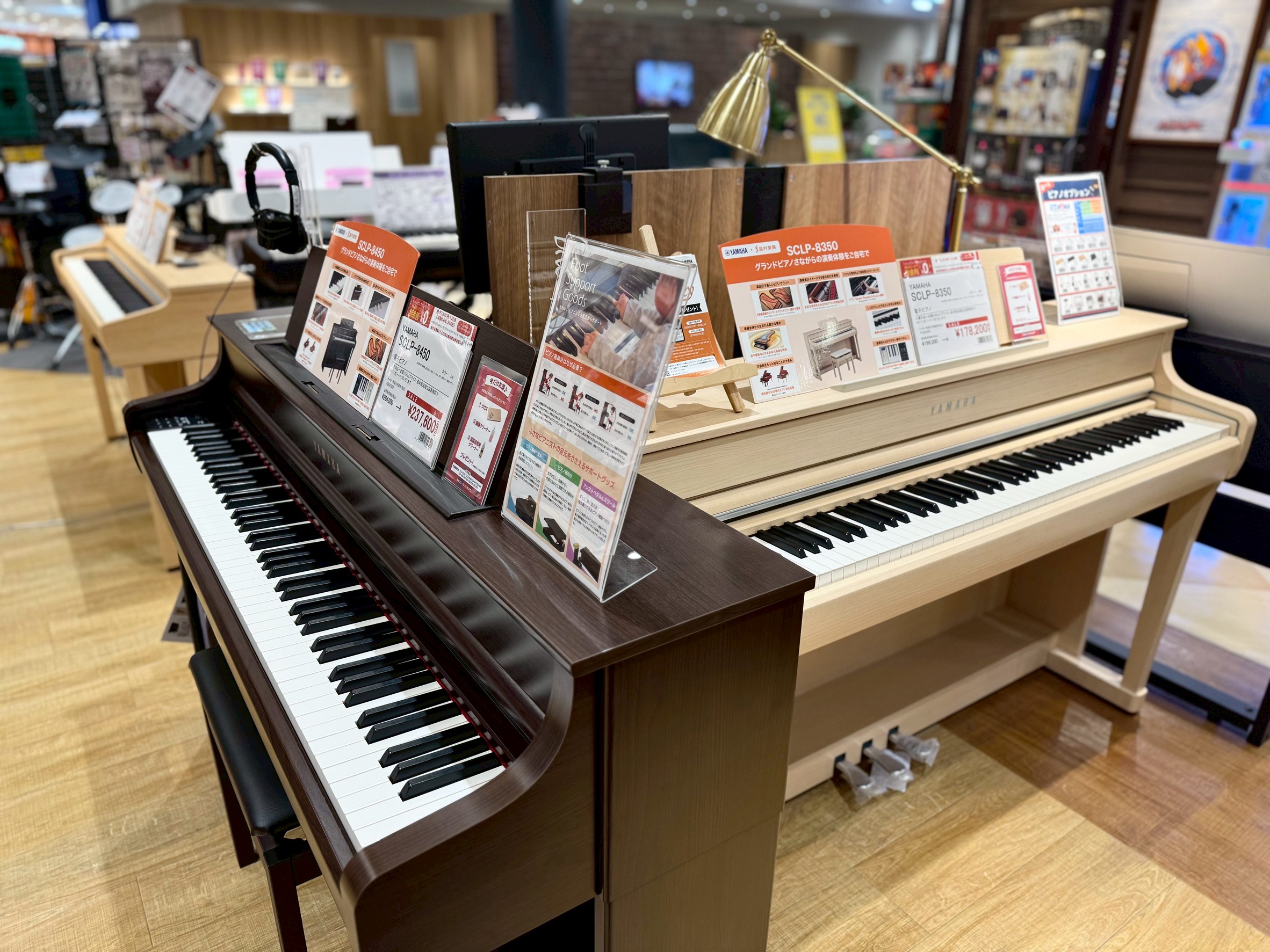 こんにちは！島村楽器マークイズ福岡ももち店の盛上（もりがみ）です🌞 10月1日(水)～11月30日(日)まで、店頭展示品の電子ピアノ、YAMAHA SCLP-8350、8450がお求めやすくなっております！この記事では、ももち店に展示しているカラーのご紹介も含め、各モデルのスペックを紹介します✨ C […]