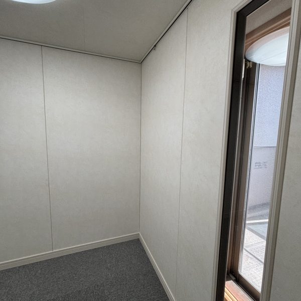 FIX窓も付いています。明るいですね☀