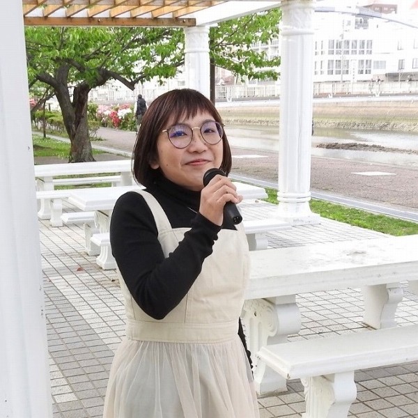 CONTENTSプロフィール講師へのインタビュー（声楽）講師へのインタビュー（ヴォーカル）講師へのインタビュー（ソルフェージュ）お申し込み・お問い合わせプロフィール 講師へのインタビュー（声楽） スタッフ：始めてみたいけど出来るか不安です。音楽の経験がありませんが大丈夫でしょうか？ 宮嶋：大丈夫です […]