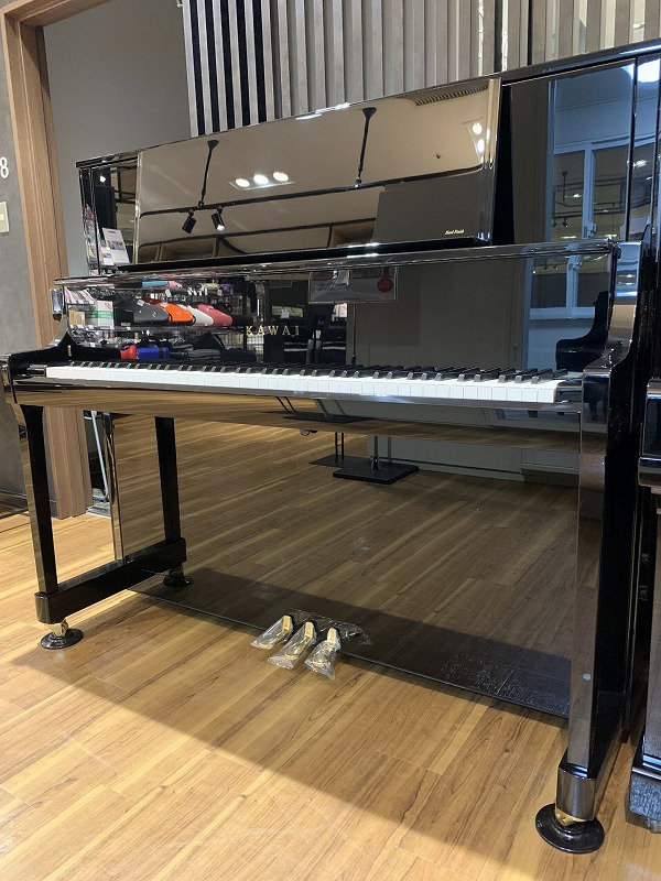 KAWAI K700 USED