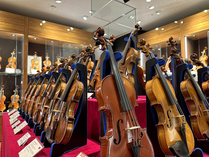 CONTENTS弦楽器フェスタ2023 ㏌ 福岡とは？展示ヴァイオリン～Violin～展示チェロ～Cello～展示ヴァイオリン弓・チェロ弓～Violon Bow＆Cello Bow～お得なキャンペーン実施中弦楽器フェスタ2023 ご来場者キャンペーンチェロ大展示会同時開催リペアマンによる安心のアフタ […]