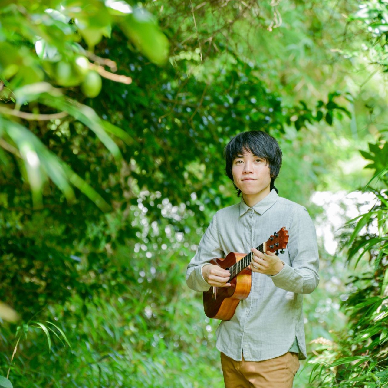 CONTENTSプロフィール講師へのインタビュー生徒様の声演奏動画お申し込み・お問い合わせプロフィール 講師へのインタビュー 始めてみたいけど出来るか不安です。音楽の経験がありませんが大丈夫でしょうか？ A.大丈夫です！ハワイでは小学校でウクレレを習うようです。それくらい未経験の方でも始めやすい楽器 […]