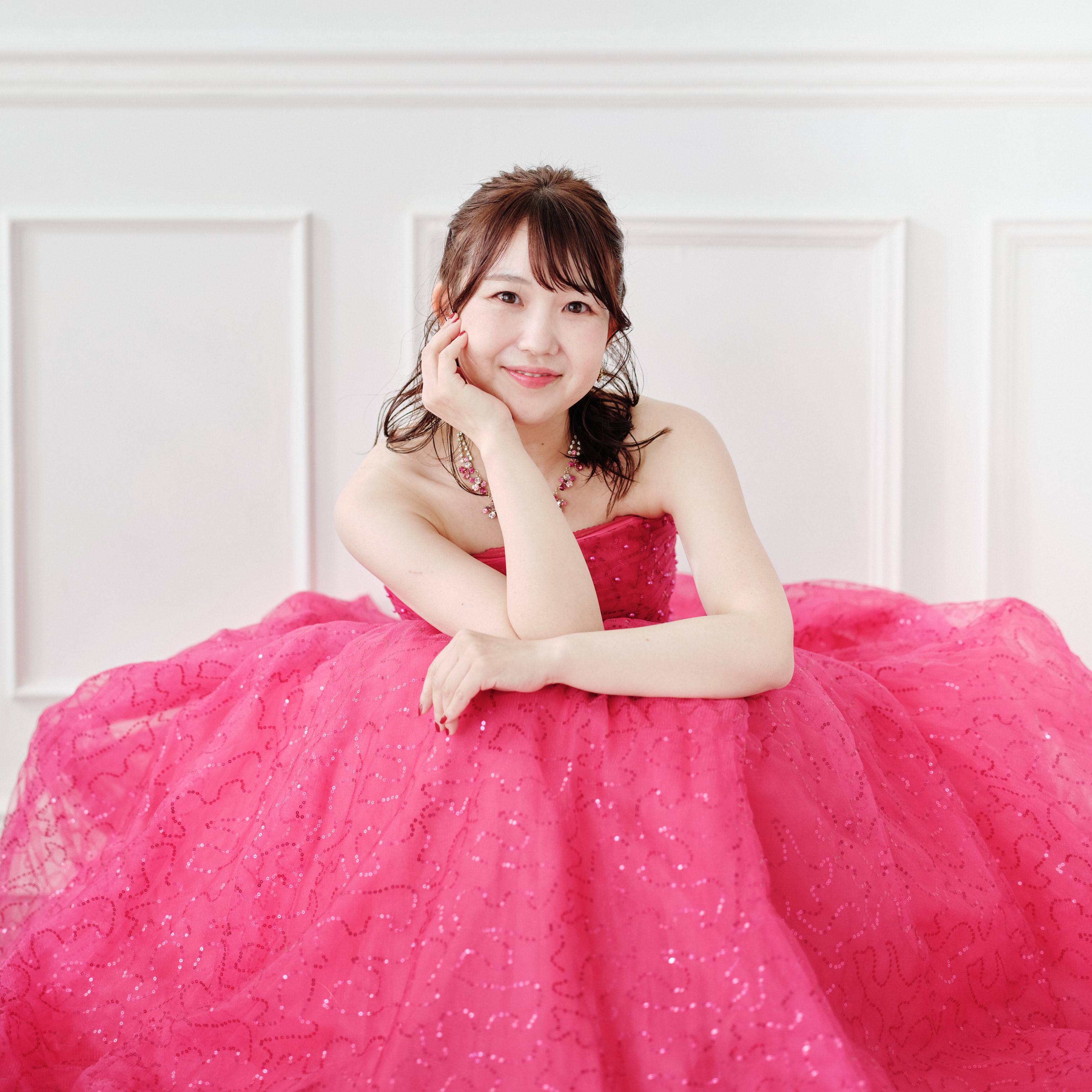 CONTENTSプロフィール講師へのインタビュー（声楽）お申し込み・お問い合わせプロフィール 講師へのインタビュー（声楽） ■どのような方におすすめですか？ 今よりもっと歌えるようになりたい、人前でのびのびと歌えるようになりたい、歌いたい曲がある、歌うことが大好きなのでもっと上手になりたいという方に […]