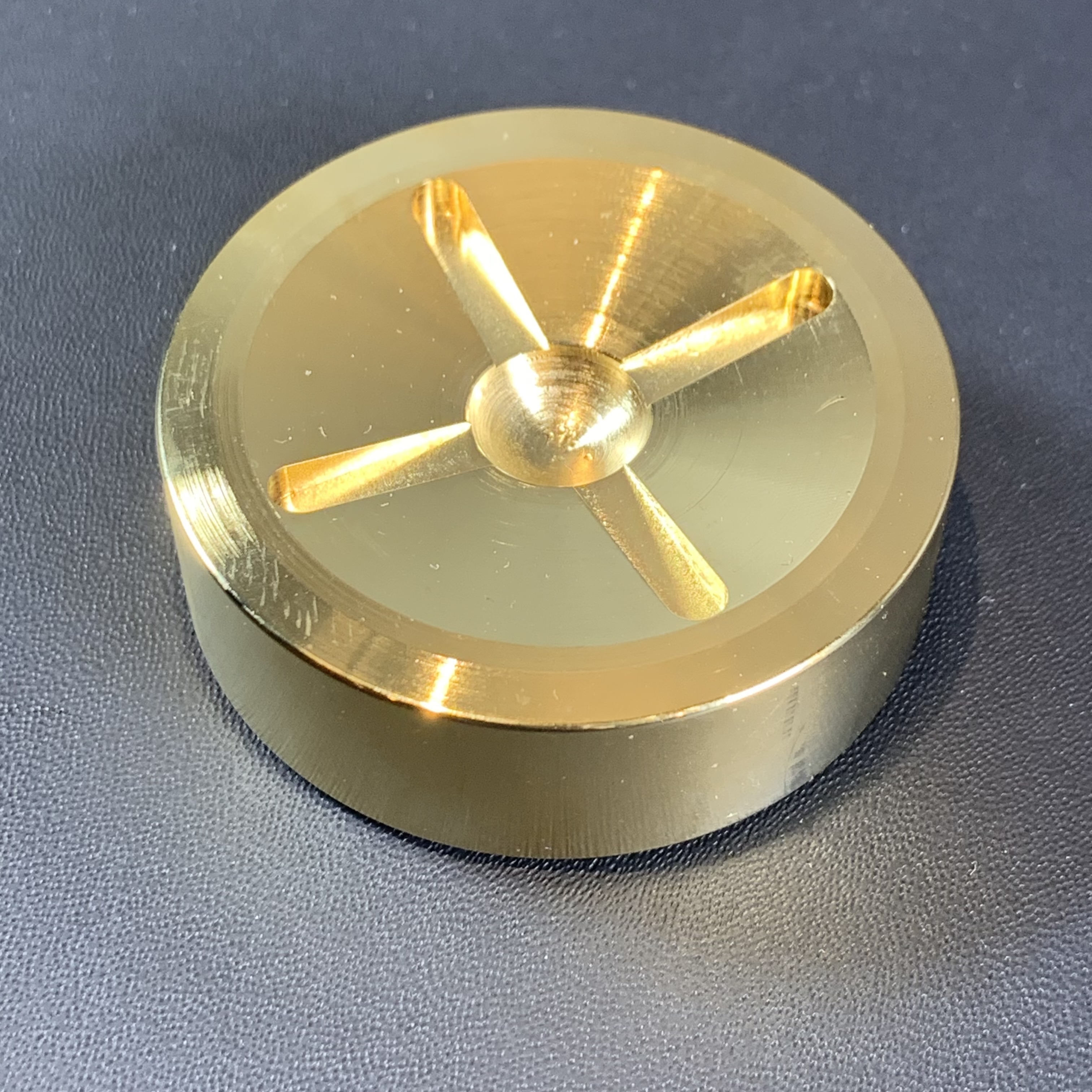Ultima(ウルティマ)鉄(金メッキ)