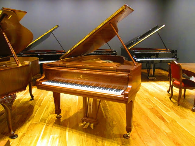 STEINWAY&SONS（スタインウェイ&サンズ）M170（中古）