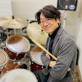 【ドラム・キッズドラムスクール】大曲 陽佐（おおまがり ようすけ）インタビューページ