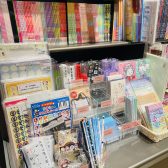 ＼ 教室グッズで毎月がもっと楽しくなる！ ／ 今月のおすすめ月謝袋・レッスンシール・レッスンノート特集♪