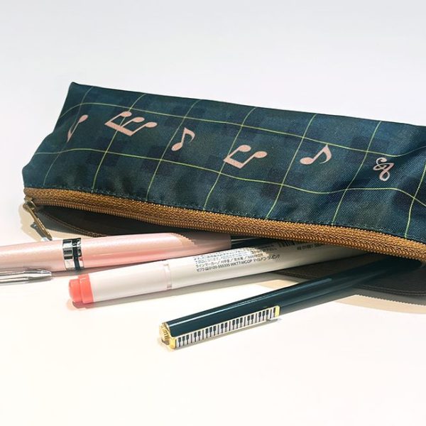 ●サイズ：6×20×4.5cm<br />
●材質：ポリエステル