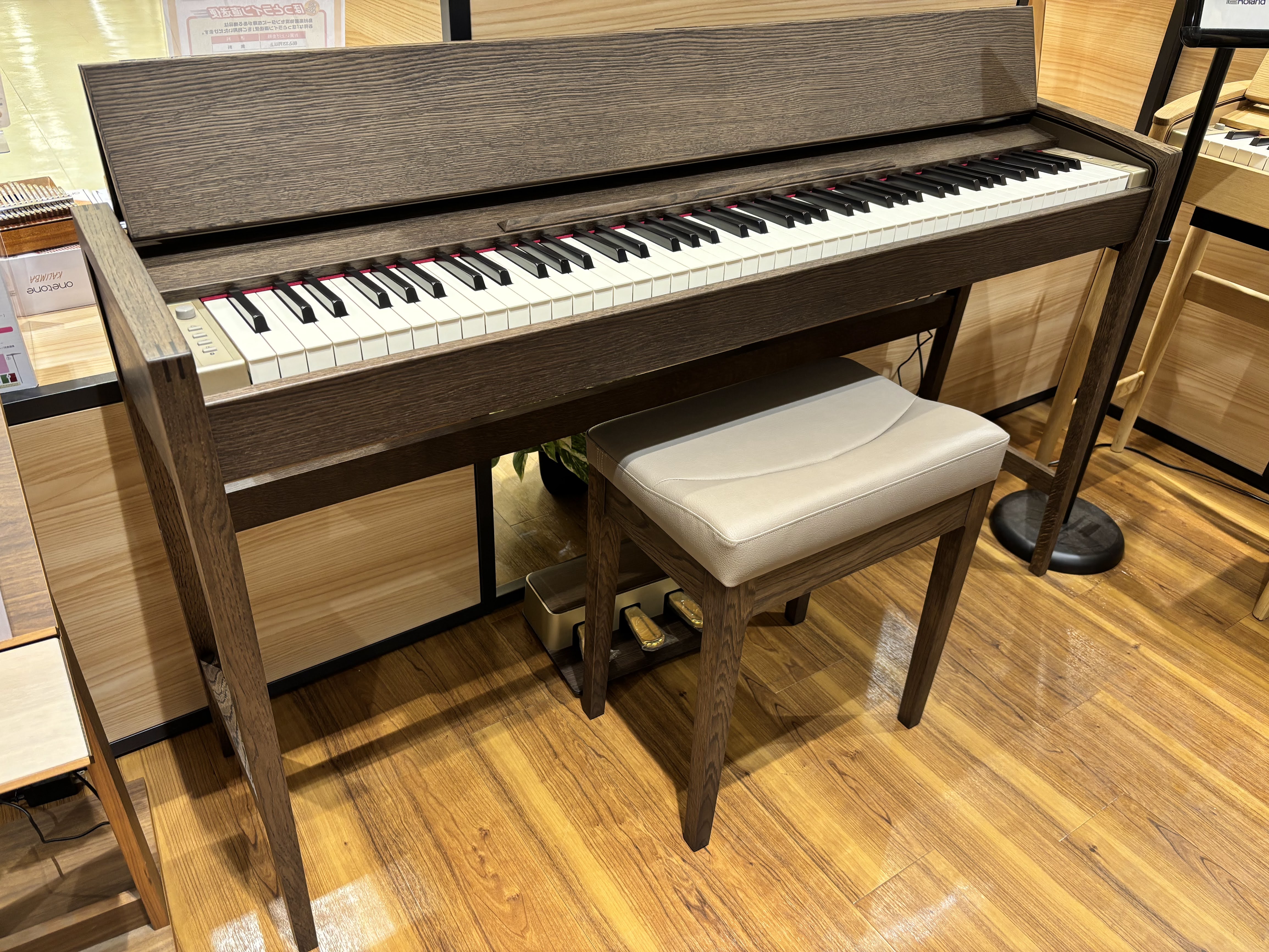 カリモク×Rolandコラボレーションモデルで、島村楽器限定モデルのKF-25が入荷しました！ 店頭にて実機をお試しいただけます。 CONTENTSKF-25（角きよら）ギャラリーお問い合わせKF-25（角きよら） ギャラリー お問い合わせ