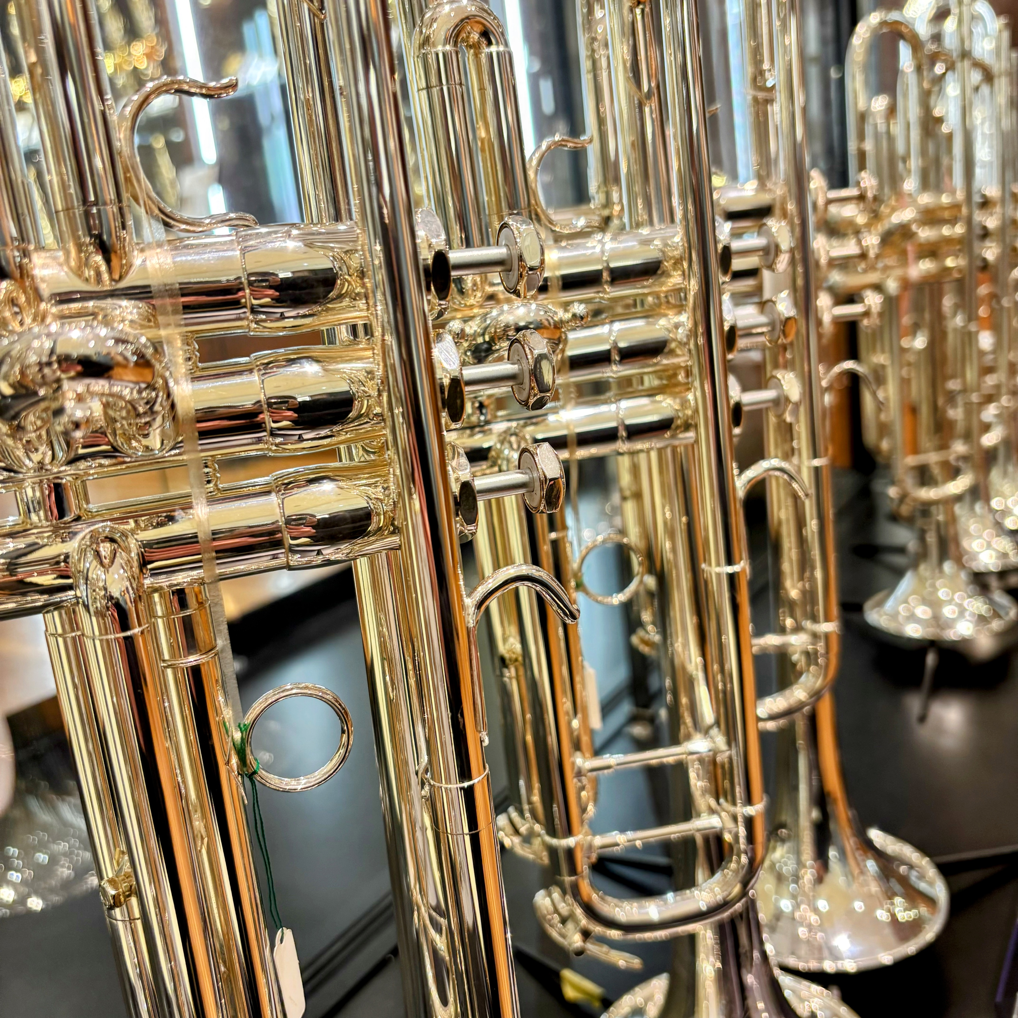 CONTENTS入門モデルから買い替えまで！金管楽器が揃います！展示商品ラインナップ試奏室のご予約はこちらから無金利プラン実施中お問い合わせ入門モデルから買い替えまで！金管楽器が揃います！ 初めての1本から買い替えまで、金管楽器を展示いたします。選び方やメンテナンスもスタッフが丁寧にサポートいたしま [&hellip;]