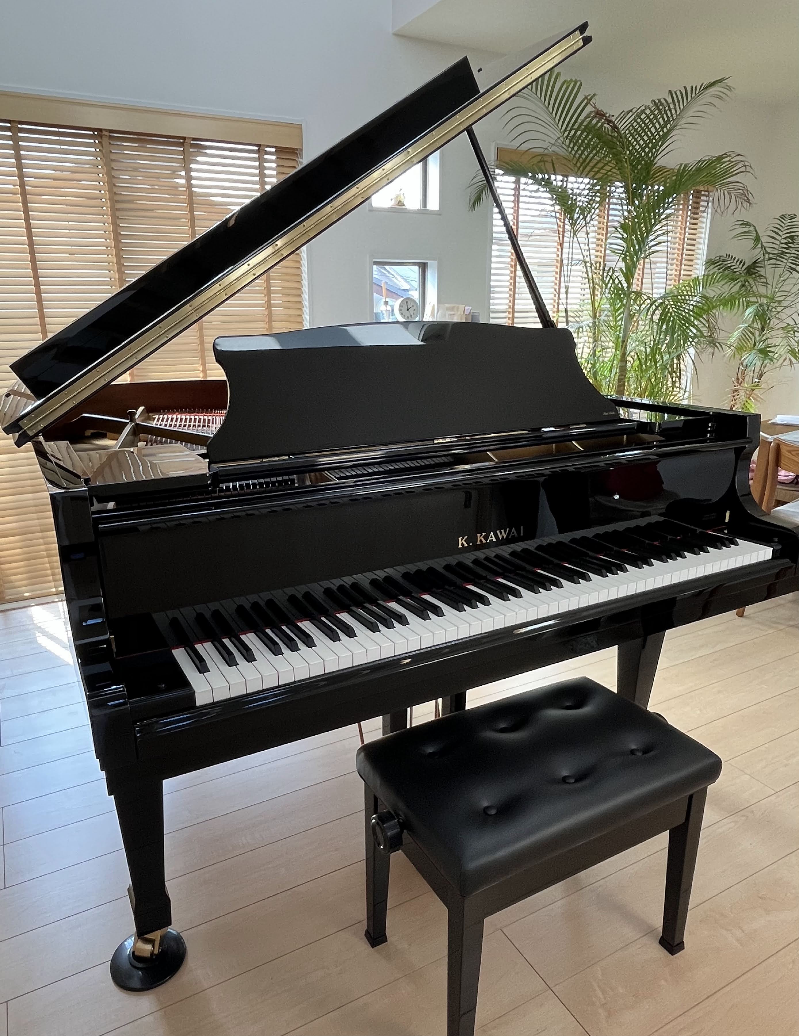 こんにちは！インフルエンザが流行っているようですが、皆様体調いががでしょうか？まだまだ寒い日が続いてますので、気をつけたいところです。 ピアノってどうやってお家に届くの？うちにも開けるかな？など、ピアノをお迎えするときは様々な不安があるかと思います。このピアノご納品レポートでは、お客様のご協力のもと [&hellip;]