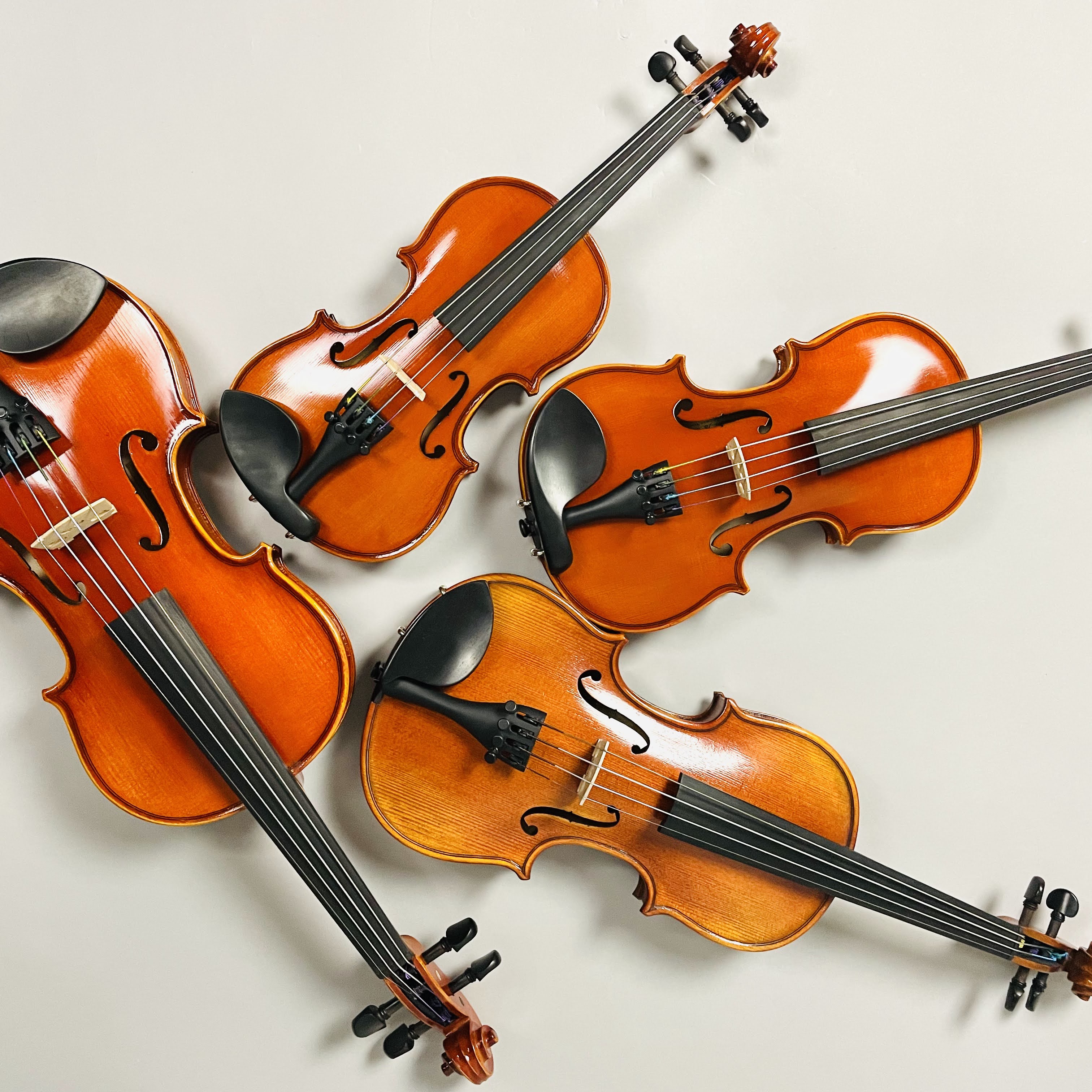 CONTENTSヴァイオリン体験会 5月2日(土)　13:00から開催日時担当スタッフお問い合わせ・お申込みはこちらヴァイオリン体験会 5月2日(土)　13:00から 5月2日(土)に、ヴァイオリン体験セミナーを開催いたします。　約1時間半の時間で、「きらきら星」に挑戦しませんか？ 　ヴァイオリンに [&hellip;]