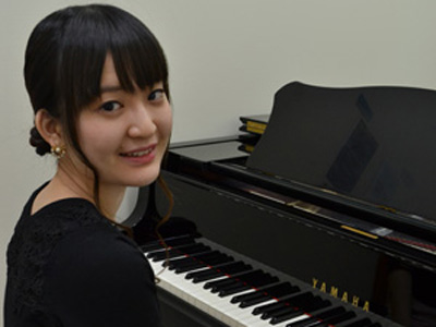 *高橋　理沙子（たかはし　りさこ）　担当曜日:土曜日 *講師プロフィール＆コメント 東京音楽大学大学院音楽研究科器楽専攻鍵盤楽器研究領域（ピアノ）卒業。 ピアノ曲は素敵な曲がたくさんあります。ぜひお気に入りの曲を見つけてください！]]ピアノが弾けるって楽しい！と感じて頂けるようなレッスンを心がけます […]