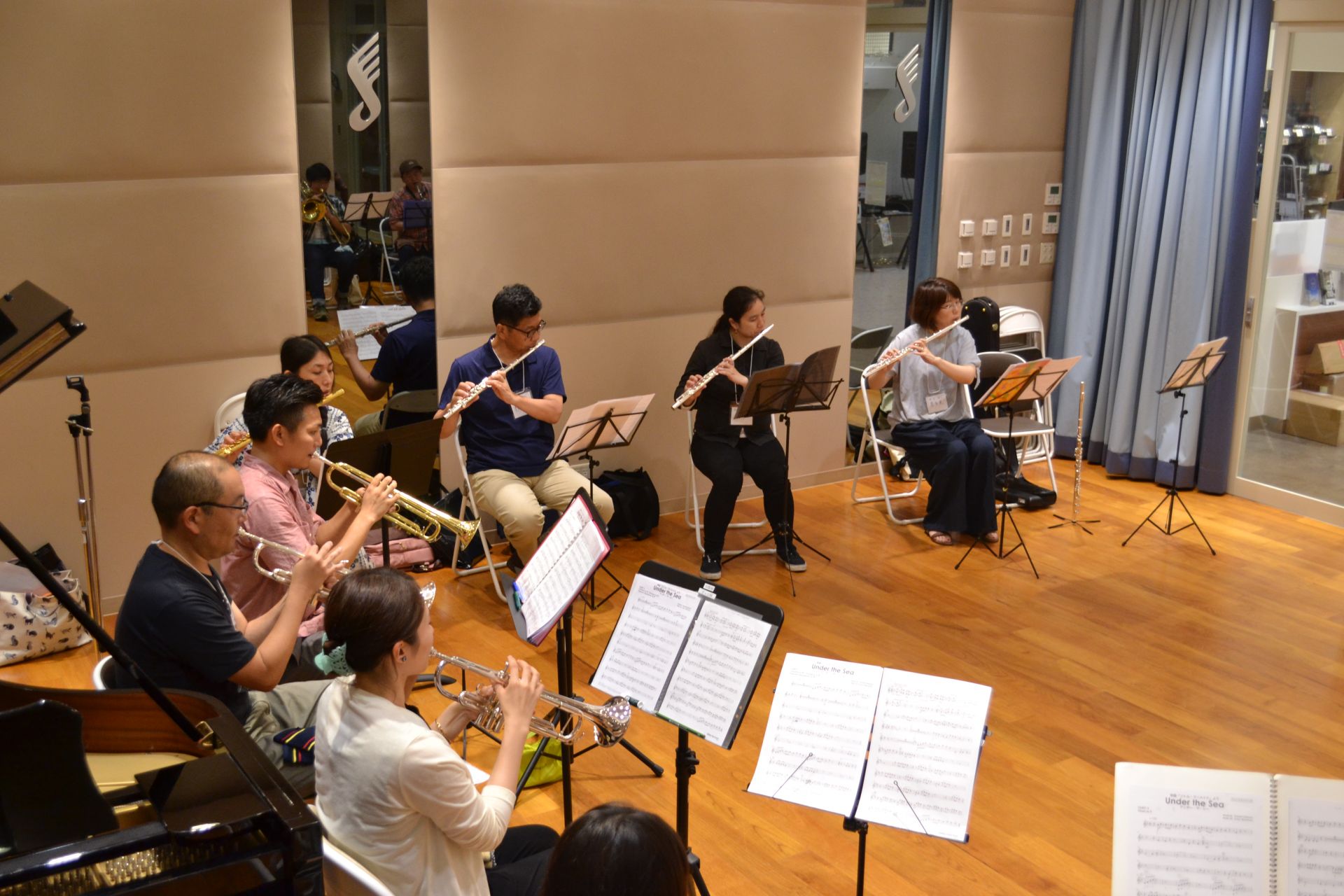 [https://www.shimamura.co.jp/shop/funabashi/instructor/20171122/342::title=] *みなふな管楽器アンサンブルvol.2 開催いたしました！ こんにちは。南船橋店の浅井です。 7月15日に第二回みなふな管楽器アンサンブル開催いた […]