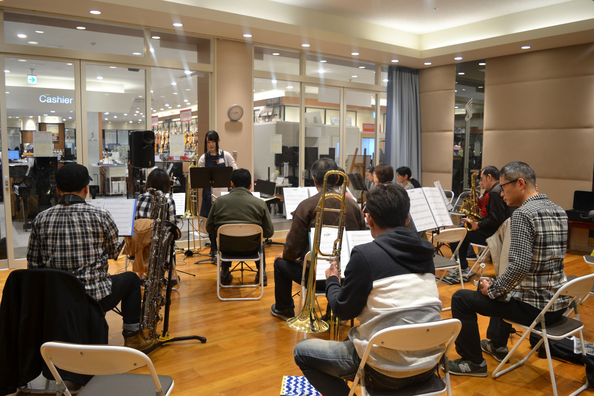 [https://www.shimamura.co.jp/shop/funabashi/instructor/20171122/342::title=] *第8回みなふな管楽器アンサンブル開催いたしました！ こんにちは。南船橋店の浅井です。]]1月14日（日）に、第8回みなふな管楽器アンサンブルを開 […]