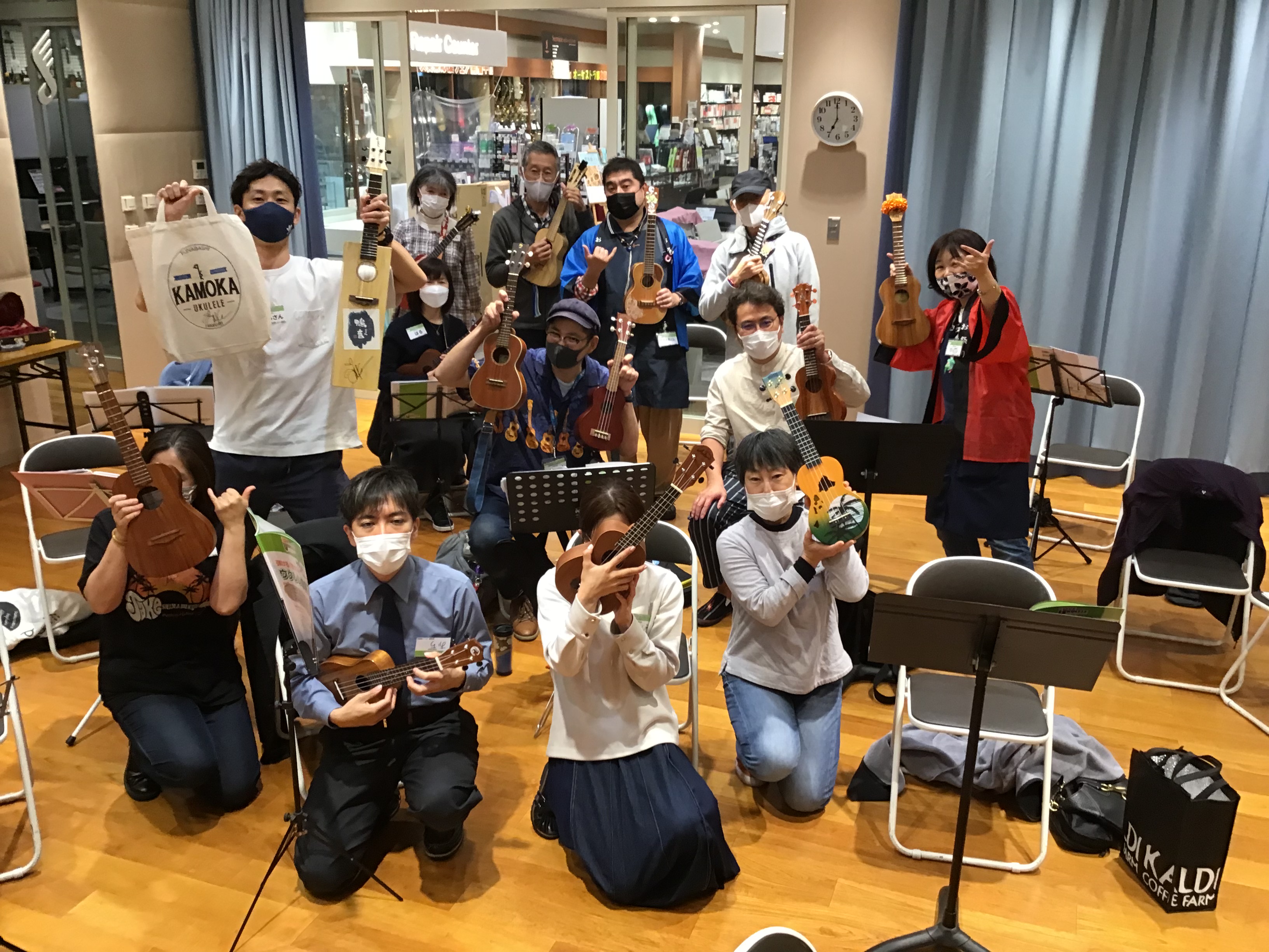 CONTENTS11月18日開催！【第17回みなふなウクレレサークルPauHana】レポートサークル内容サークル開始☆みなふなウクレレサークルPauHana参加者募集中！！！開催日程11月18日開催！【第17回みなふなウクレレサークルPauHana】レポート みなさんこんにちは！！Pau Hana担 […]