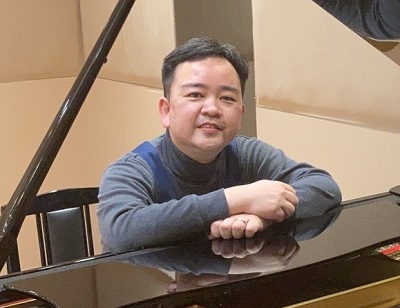 ピアノアドバイザー・防音上級アドバイザー小林 涼