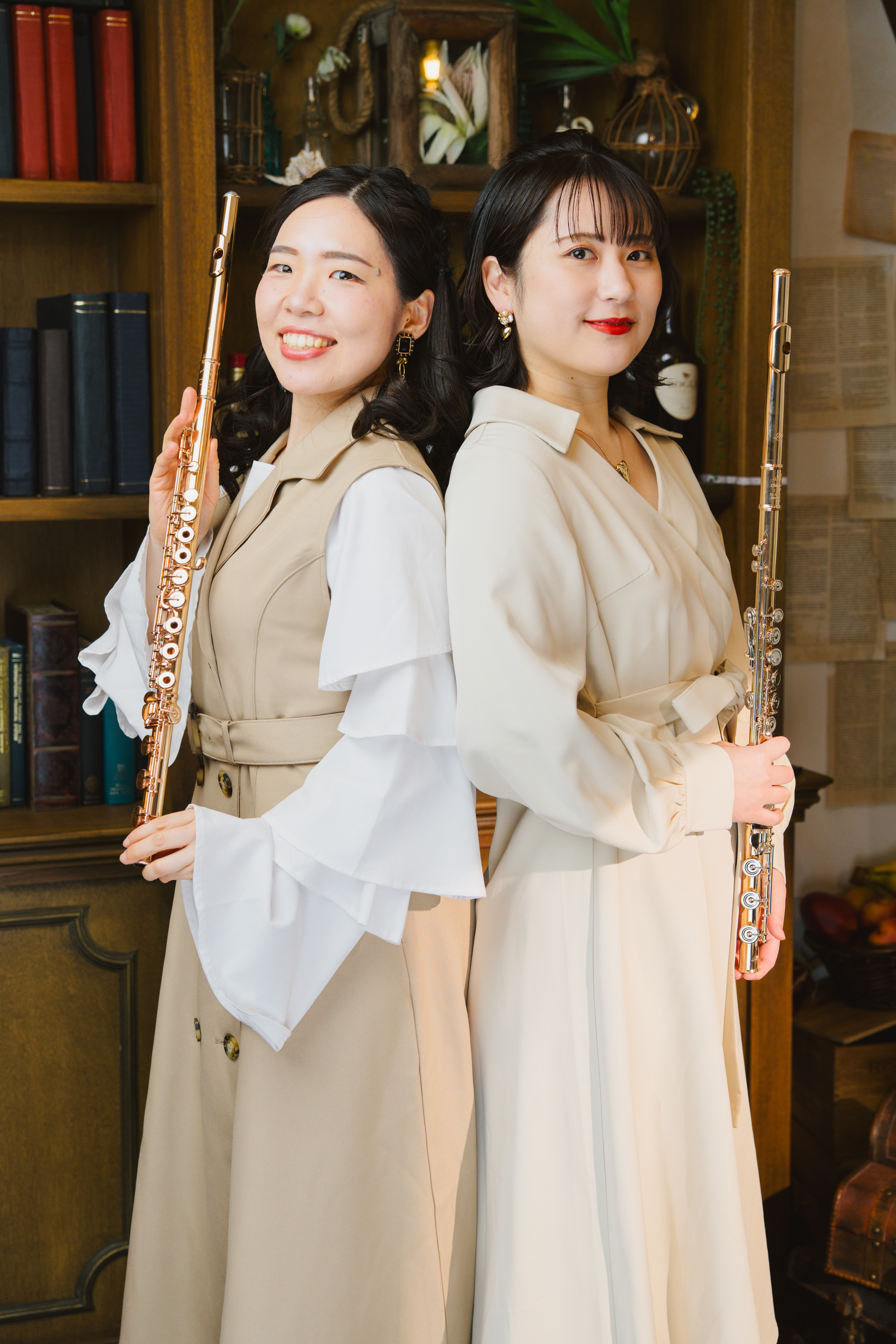 2020年4月、動画でのコラボレーションをきっかけに結成。 リアルのコンサートとインターネットでの配信や動画を組み合わせた独自の活動を行ない、 YouTubeのチャンネル登録者数は2人合わせて約20万人。 アランはフランス語の楽語で「活発に、元気に」という意味。 最近はFlute VTuberとしてバーチャルでも活動中。