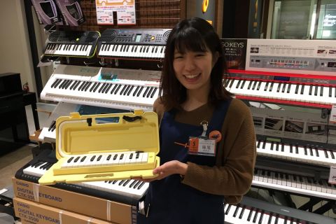 スタッフ写真 キーボード・教育楽器 妹尾