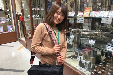 スタッフ写真 ヴァイオリン、教育楽器、和楽器、管楽器アクセサリー 山﨑
