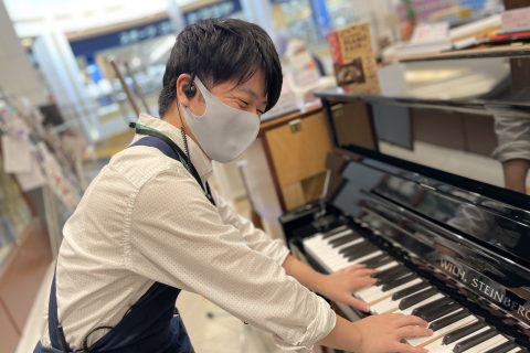 スタッフ写真 ピアノアドバイザー/管楽器アドバイザー/音楽教室/防音室 大西