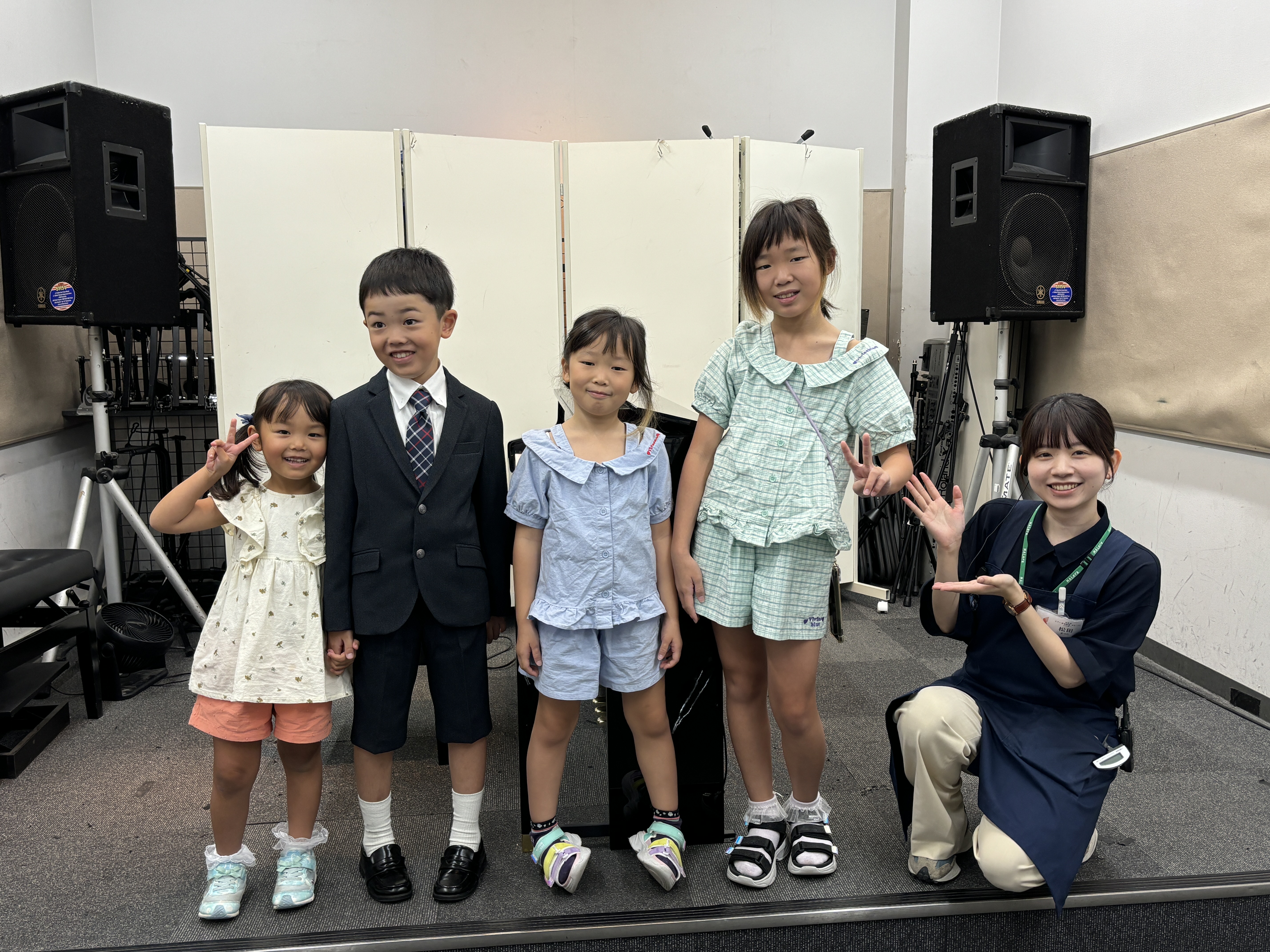 こんにちは！9月6日(土)に第4回小さなピアノ演奏会を開催いたしました♪ CONTENTSプログラムありがとうございました！プログラム 1 こいぬのマーチ いつも場を和ませてくれる女の子です。今回はお兄ちゃんと連弾で挑戦です！ 2 紡ぎ歌/エルメンライヒ すっかり常連さんの男の子！前回の参加からもう […]