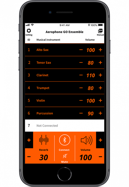 iPhone / Android のどちらのスマート・デバイスに対応 iOS11以降、Android 7 以降に対応 App Store (iOS), Google Play (Android) から無料ダウンロード Bluetooth 経由でワイヤレス接続 7台のAerophone GOを1台のスマホと接続して同時に演奏 各奏者が 19音色から、個別に異なる音色を選択してアンサンブル 各パートの音量バランスを1台のスマホでミキシング、リバーブをかけて外部スピーカーに出力可能