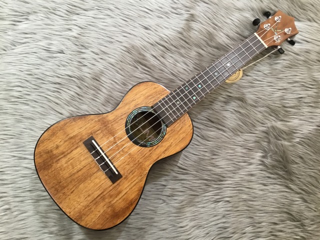 【ウクレレ】KUMU UKULELE　入荷しました!