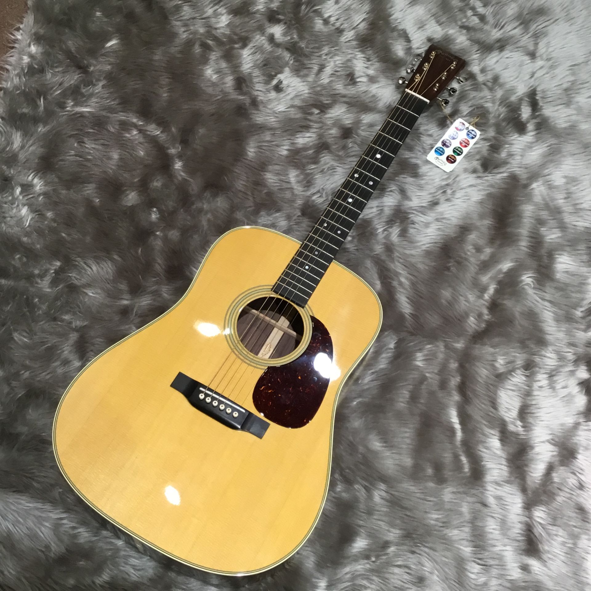 Martin D-28 Standard入荷いたしました！！