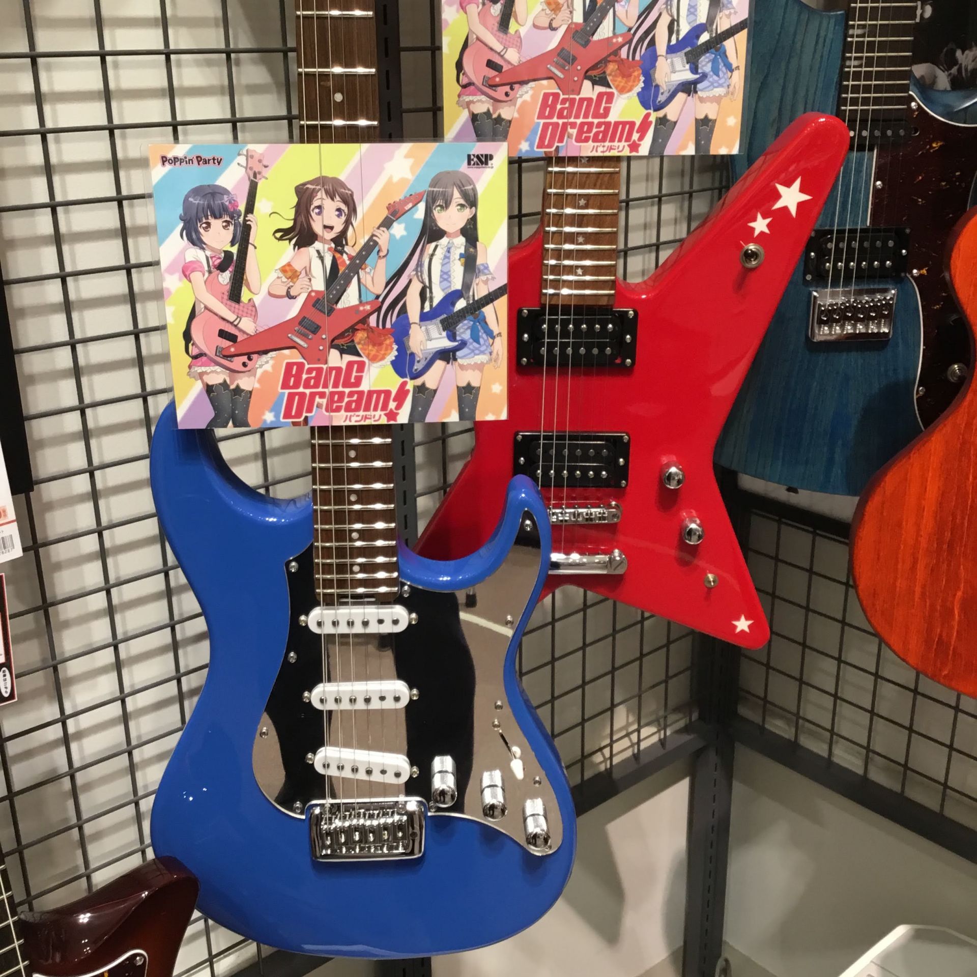 【BanG Dream！】バンドリ！特設コーナーで大展開中！【コラボギター・ベース展示中！】