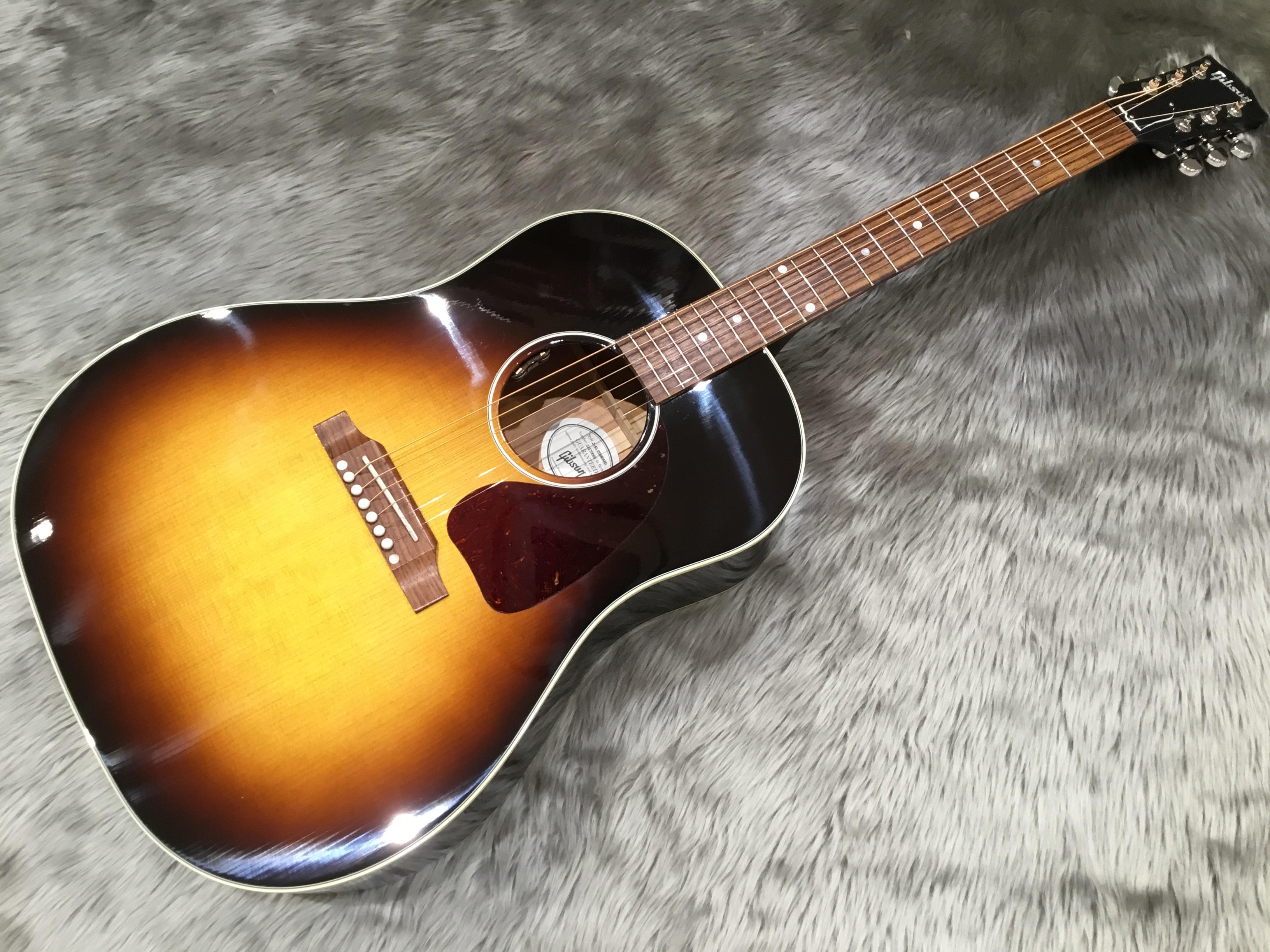 *Gibson/J-45 Standard VS入荷しました！ こんにちは！アコースティックギター担当の二宮です！]]1942年に誕生して以降、世界中で愛されてきたギブソン・アコースティックギターを代表する「J-45」の2019年モデルが入荷しました！ |*ブランド|*品番|*定価（税込）|*販売価 […]