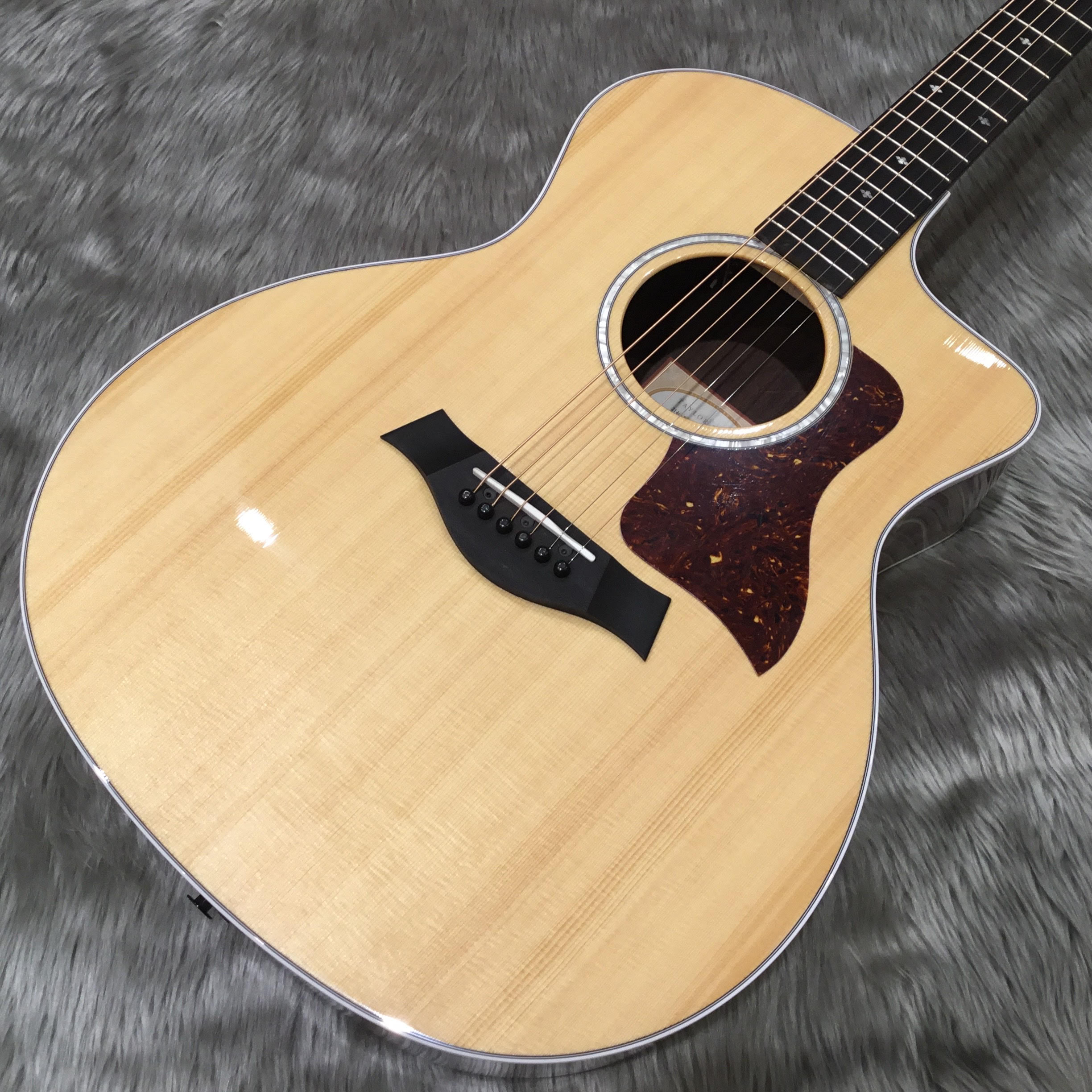 【アコースティックギター】Taylor 214ce RW DLX をご紹介！
