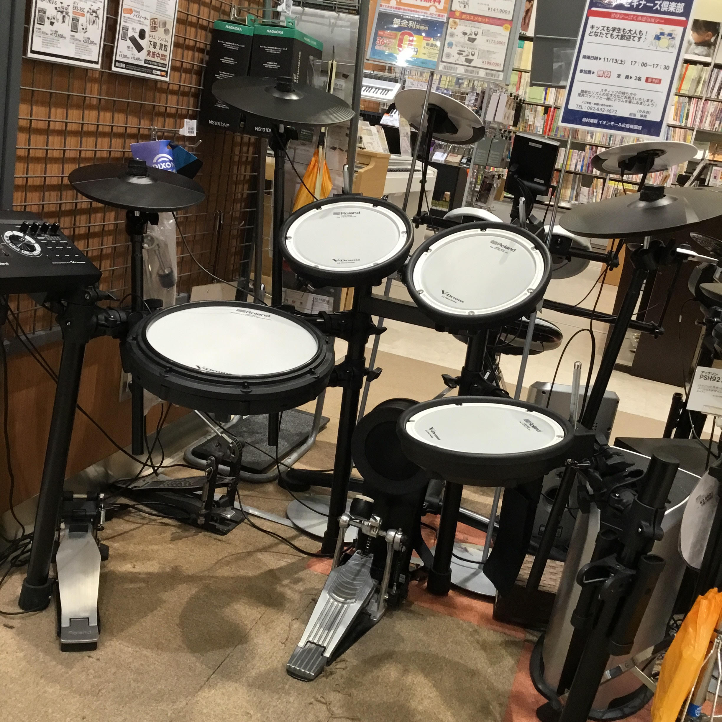 *Roland TD-17KV-S |*メーカー|*品番|*販売価格| |Roland(ローランド)|TD-17KV-S|[!￥141,900!]| 12インチの大口径スネアパッドを採用しBluetooth機能も搭載した、自宅練習に最適なモデルとなっております。]]※キックペダル、スローン(ドラムイ […]