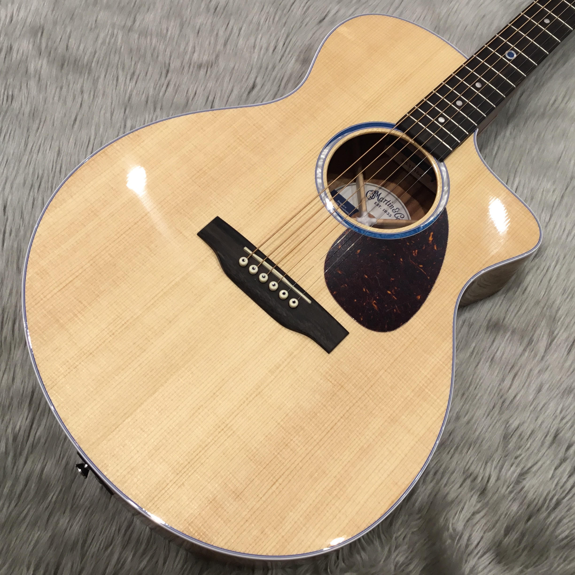 **Martin SC-13E NAT すべてのプレイヤーに勧めたいRoadシリーズのニューカマー |*商品画像|| |*メーカー|Martin| |*型番|SC-13E| |*販売価格（税込）|[!￥203,000!]| |*スペック|■‎ボディトップ　シトカ・スプルース]]■‎ボディサイド＆バッ […]