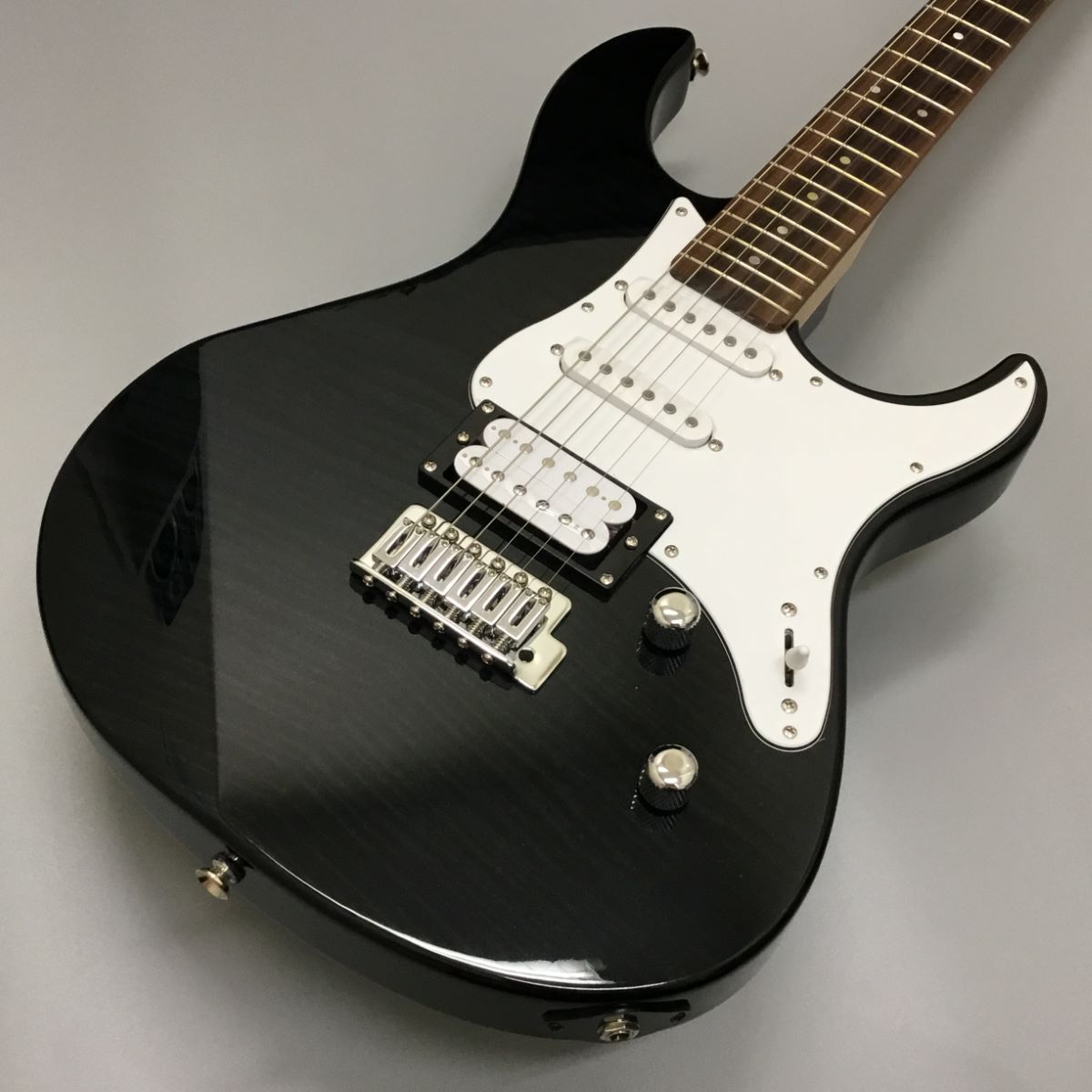 YAMAHA PACIFICA212VFM TBLPACIFICA212VFM TBL