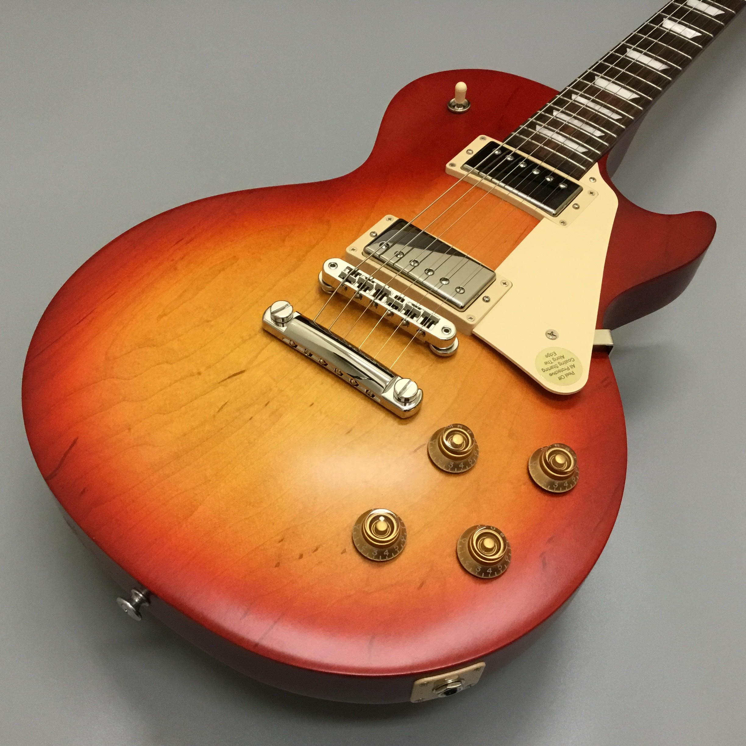 Gibson Les Paul Tribute SatinLes Paul Tribute Satin