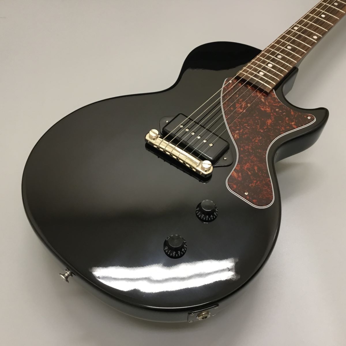 Gibson Les Paul Junior EbonyLes Paul Junior Ebony Black