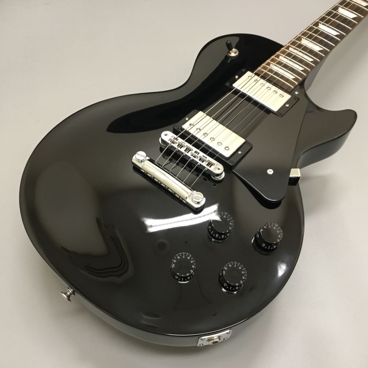 Gibson Les Paul Studio EbonyLes Paul Studio Ebony