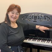 【広島祇園店ポピュラーピアノ・ピアノ弾き語り・声楽講師】インタビュー