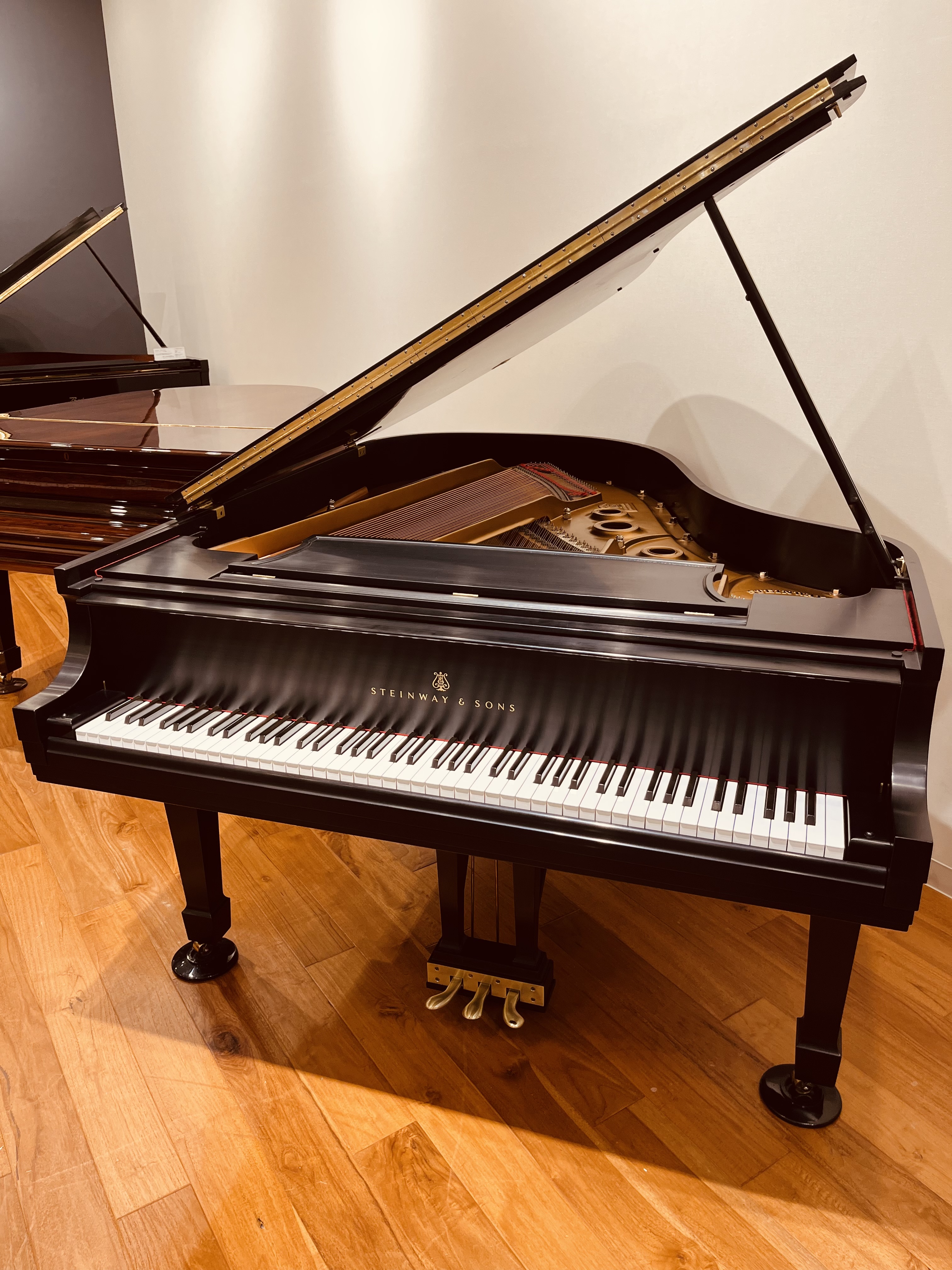 中古グランドピアノSTEINWAY＆SONS　Model.L