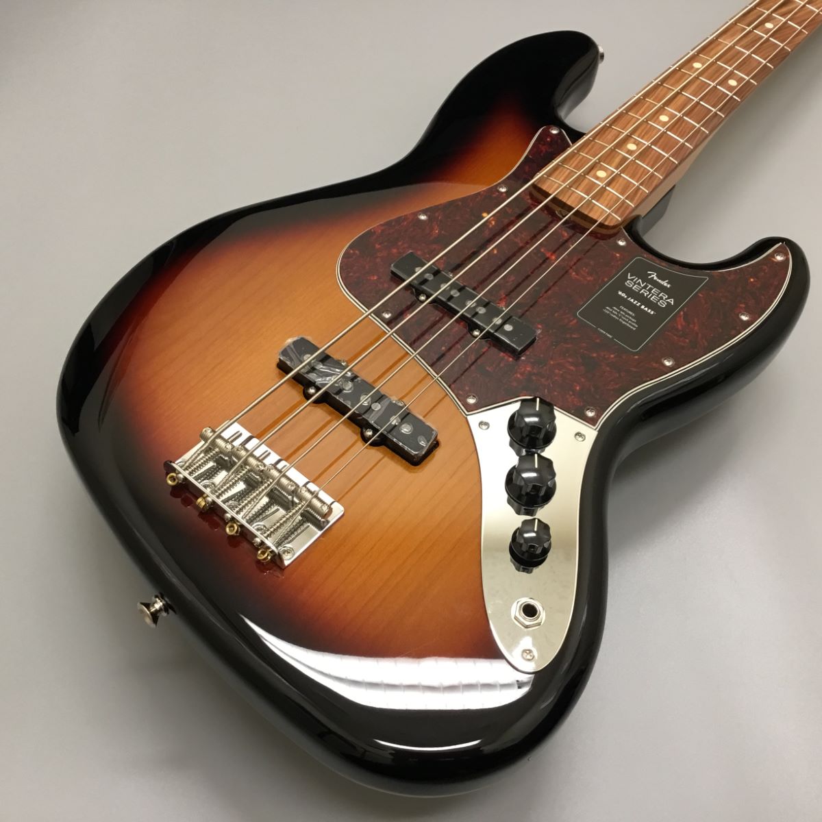 Fender Vintera '60s Jazz Bass Pau Ferro FingerboardVintera '60s Jazz Bass Pau Ferro Fingerboard　3-Color Sunburst